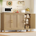 Sideboard verbindet 4 Tueren und goldfarbene Griffe