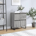 Das Sideboard misst 60 x 35 x 70 cm in Eichenbraun und Grau aus Holzwerkstoff